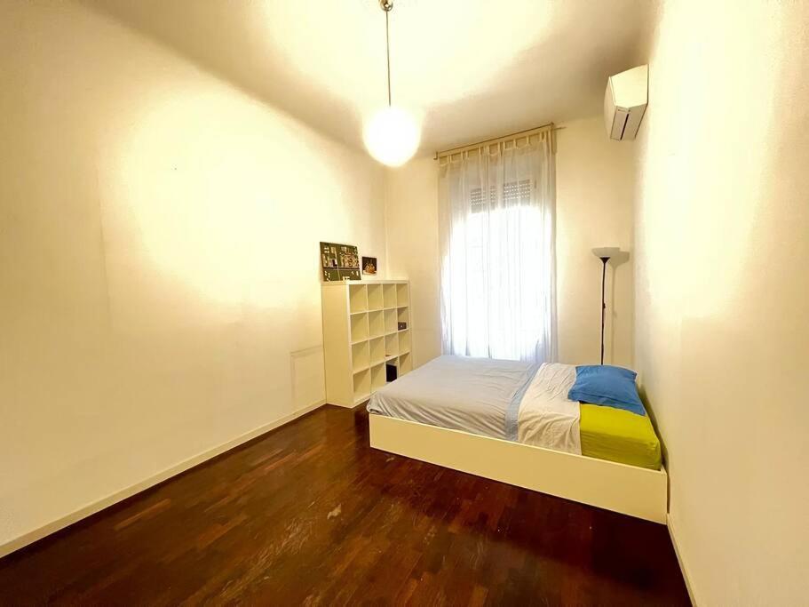 Modern Pretty Apartment Near Isola Zone Mailand Exterior foto