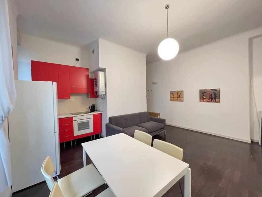Modern Pretty Apartment Near Isola Zone Mailand Exterior foto